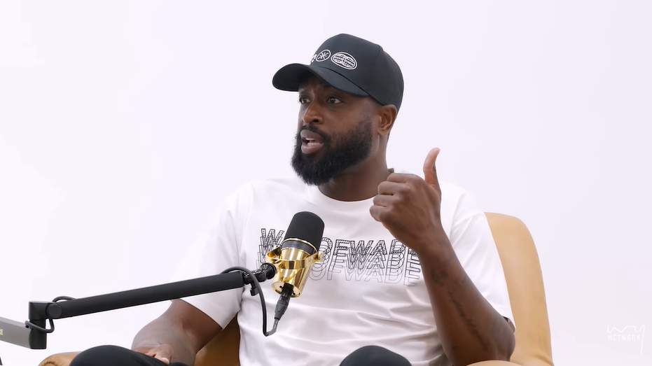 韦德：安芬尼·西蒙斯有利拉德的影子，他能为绿军得分和注入活力