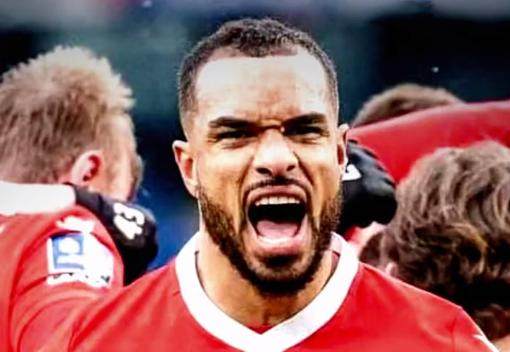 500网-升班马连续官宣！前长江外援福布斯加盟青岛海牛