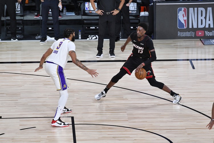 500万彩票网-韦德：事情没按预期发生就会被挑刺 比如阿德巴约&amp;湖人园区冠军